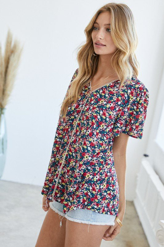 FLORAL PRINTED V NECK SHORT SLEEVE TOP