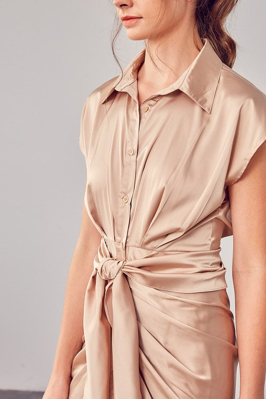 COLLAR BUTTON UP FRONT TIE DRESS