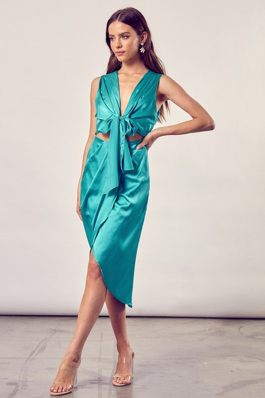 FRONT TIE SLIT WRAP DRESS