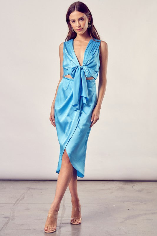 FRONT TIE SLIT WRAP DRESS