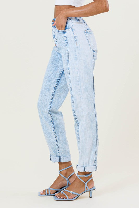 HIGH RISED COLOR BLOCK BOYFRIEND JEANS