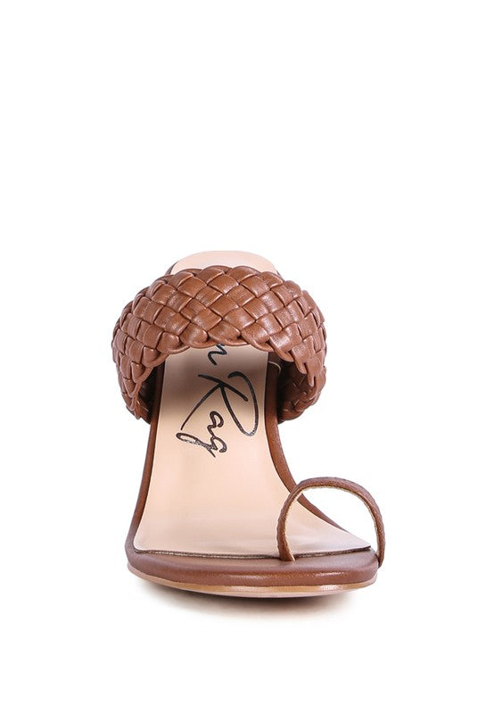 HIGH PERKS WOVEN STRAP TOE RING SANDALS